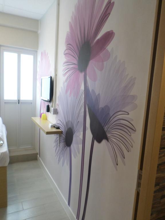 Sunrise Royal - Boutique Hostel Kowloon Exterior foto